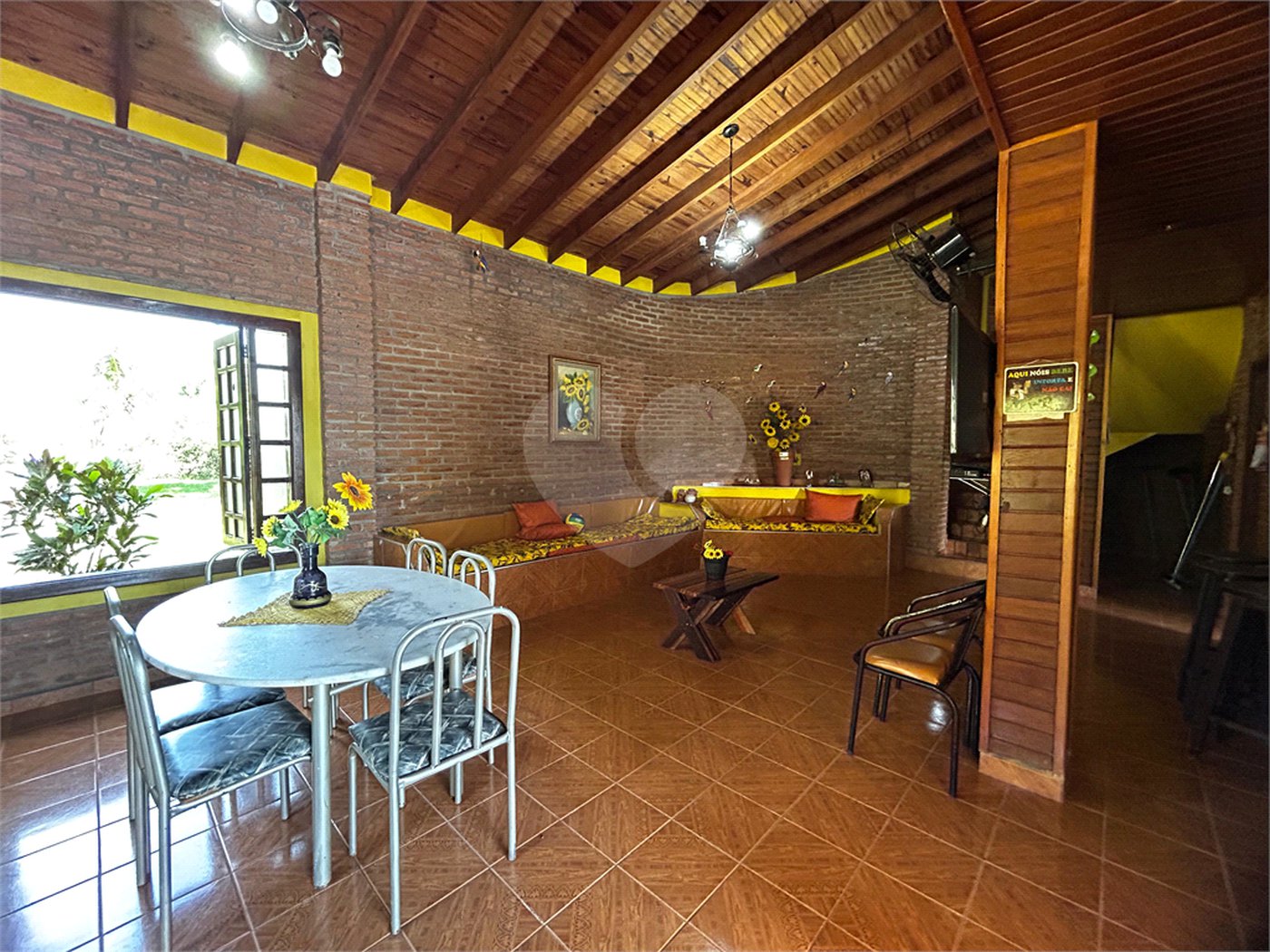 Chácara à venda com 3 quartos, sendo 1 suíte, no Centro, Três Lagoas, MS