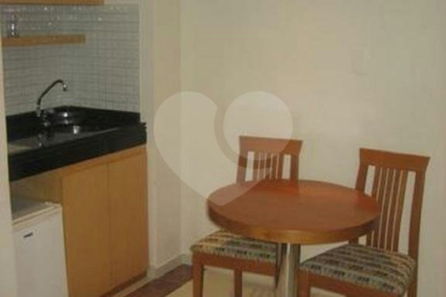 Flat à venda com 1 quarto em Santana, São Paulo, SP