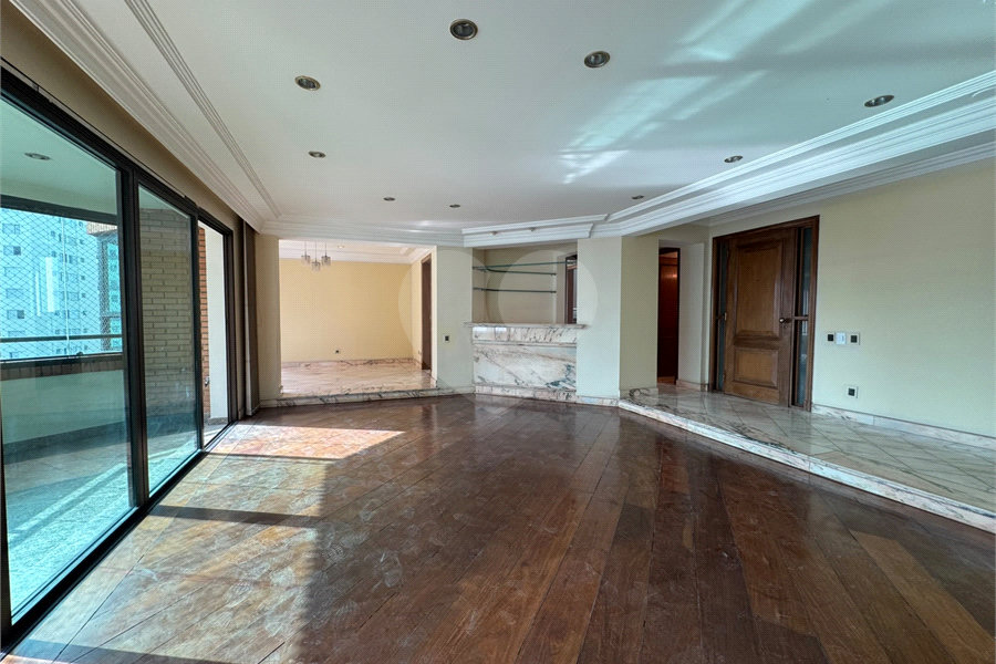Apartamento à venda com 4 quartos, sendo 3 suítes, em Santana, São Paulo, SP