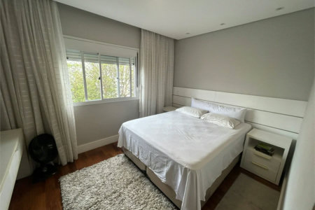 Apartamento à venda com 2 suítes em Parque Reboucas, São Paulo, SP