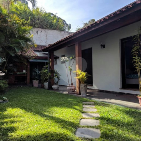 Sobrado à venda ou para alugar com 5 quartos, sendo 3 suítes, em Jardim Marajoara, São Paulo, SP