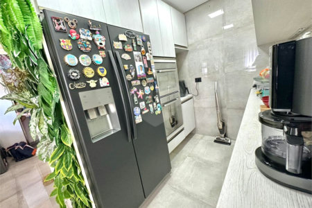 Apartamento à venda com 3 suítes em Vila Regente Feijó, São Paulo, SP