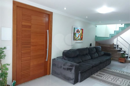 Sobrado à venda com 3 quartos, sendo 1 suíte, em Vila Laís, São Paulo, SP