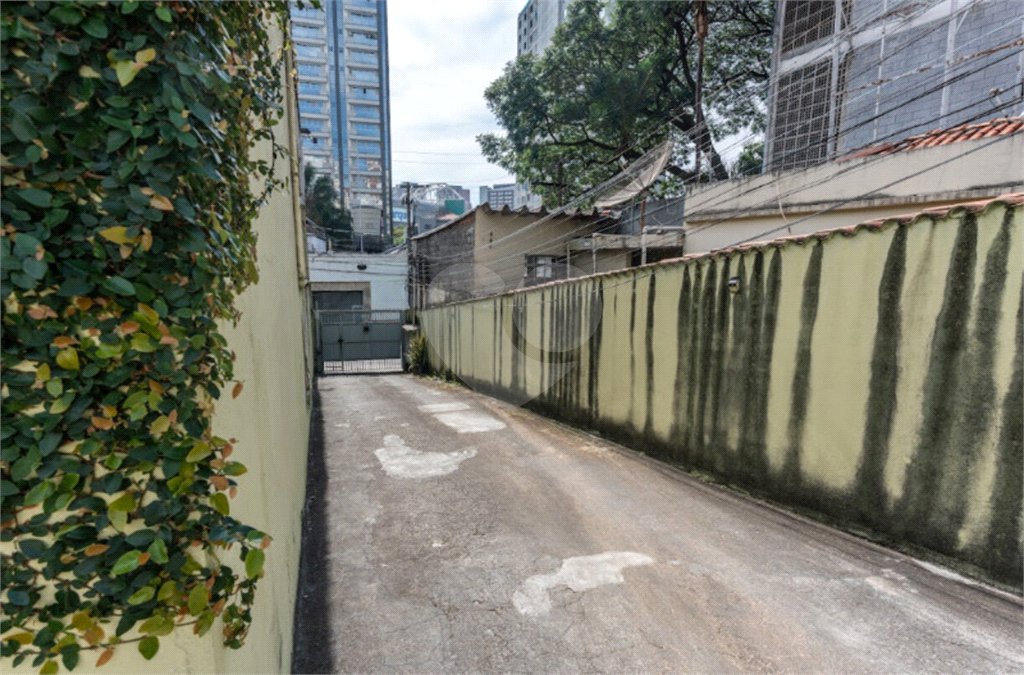 Casa à venda com 2 quartos, sendo 1 suíte, em Vila Pompéia, São Paulo, SP