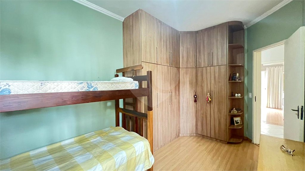 Casa à venda com 3 quartos, sendo 1 suíte, no condomínio Villagio Tramway, São Paulo - SP