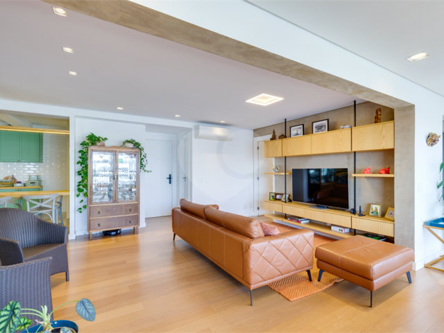 Apartamento para alugar com 3 suítes em Chácara Santo Antônio, São Paulo, SP