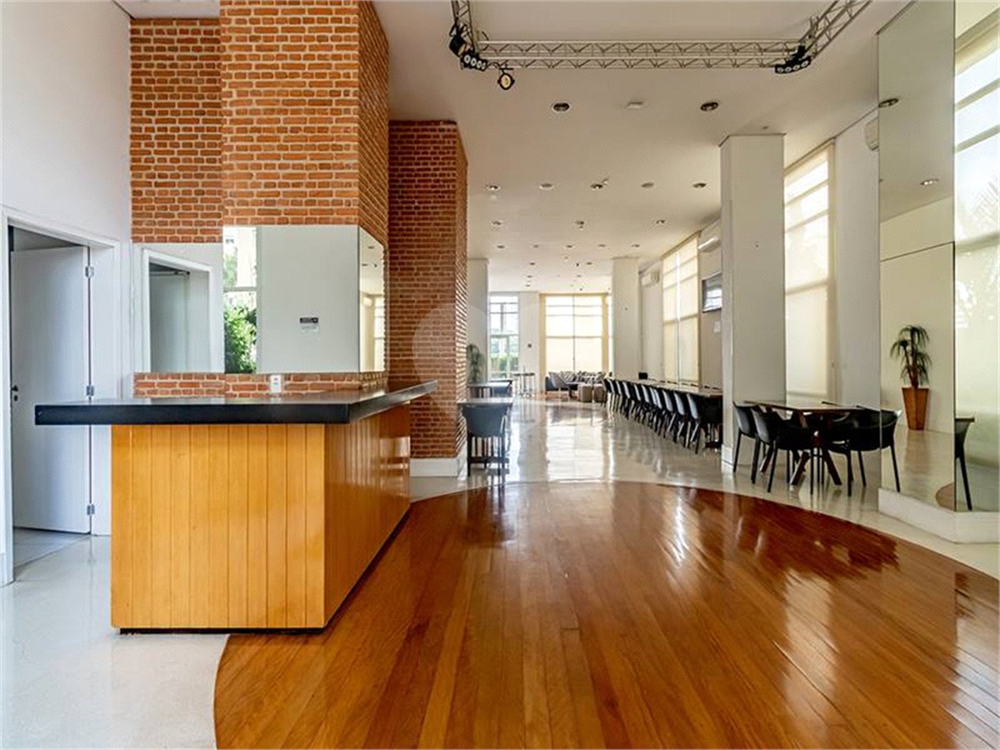 Apartamento à venda com 3 quartos, sendo 1 suíte, em Barra Funda, São Paulo, SP