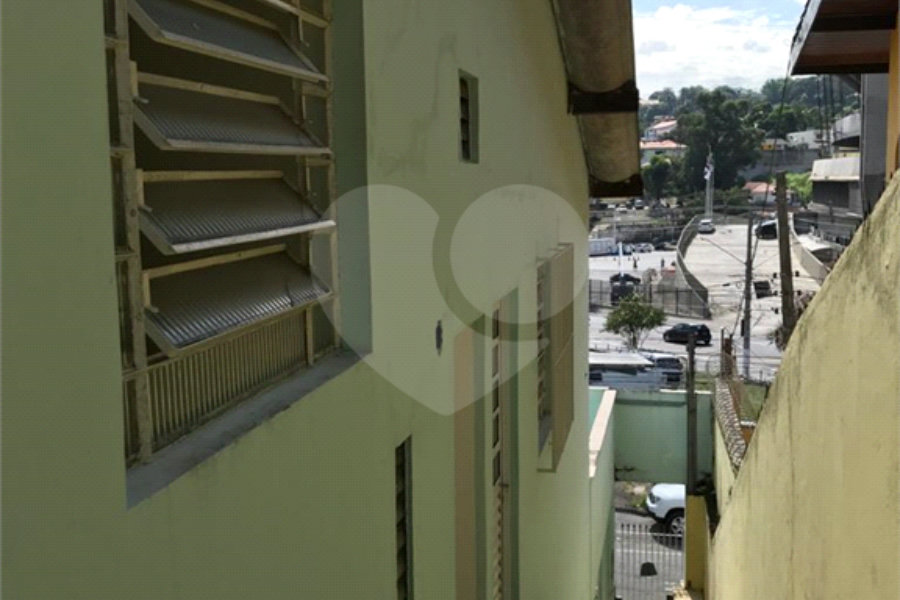 Casa à venda com 3 quartos, sendo 1 suíte, em Morumbi, São Paulo, SP