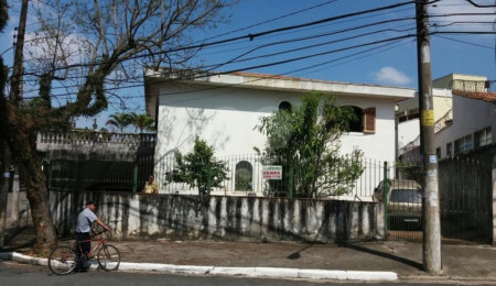 Sobrado à venda com 4 quartos, sendo 1 suíte,  em Tremembé, São Paulo, SP