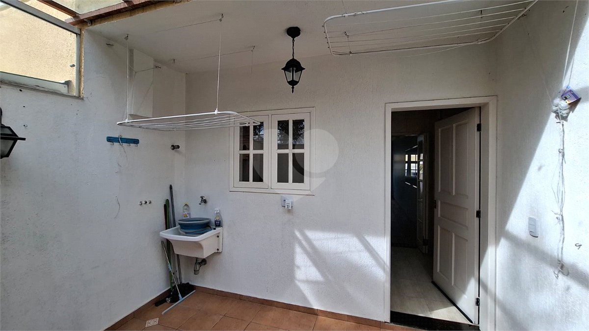 Casa à venda com 2 suítes no condomínio Village Palmas, São Paulo - SP