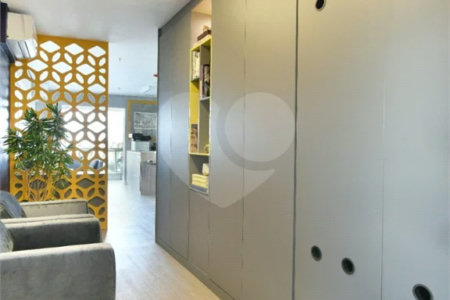 Conjunto comercial à venda em Pinheiros, 50 m², garagem