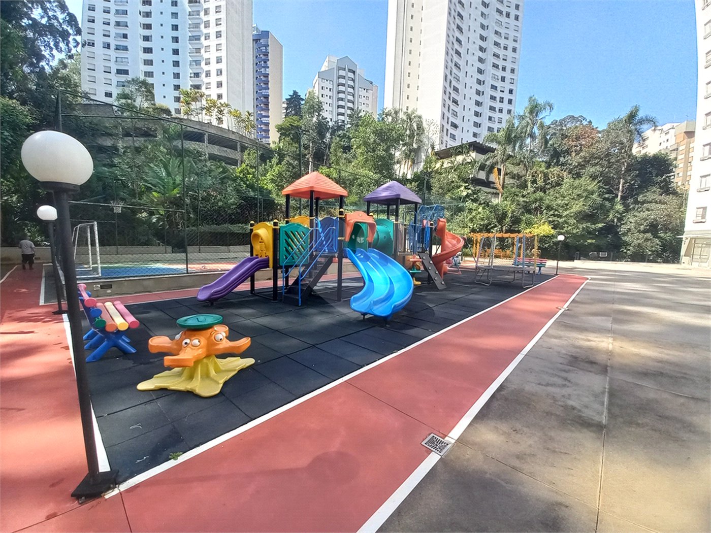 Apartamento à venda com 3 quartos, sendo 1 suíte, em Vila Andrade, São Paulo, SP