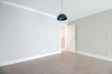 Apartamento à venda com 3 quartos, sendo 1 suíte, em Panamby, São Paulo, SP