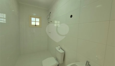 Casa à venda com 2 suítes no condomínio Alpes da Cantareira, Mairiporã - SP
