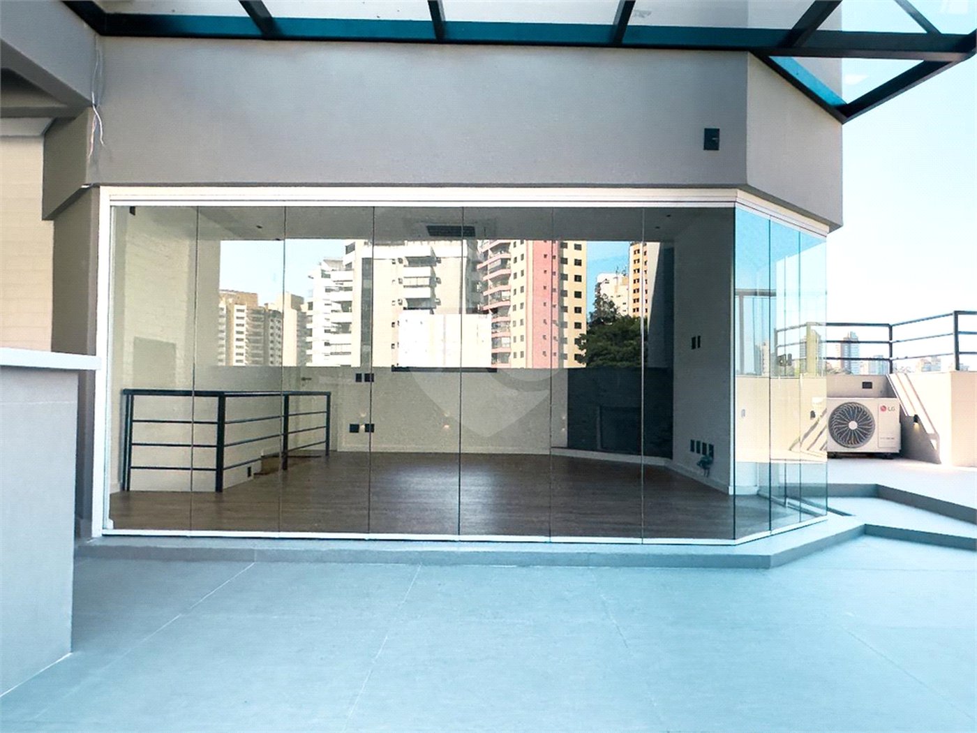Cobertura à venda com 3 quartos, sendo 1 suíte, em Vila Andrade, São Paulo, SP