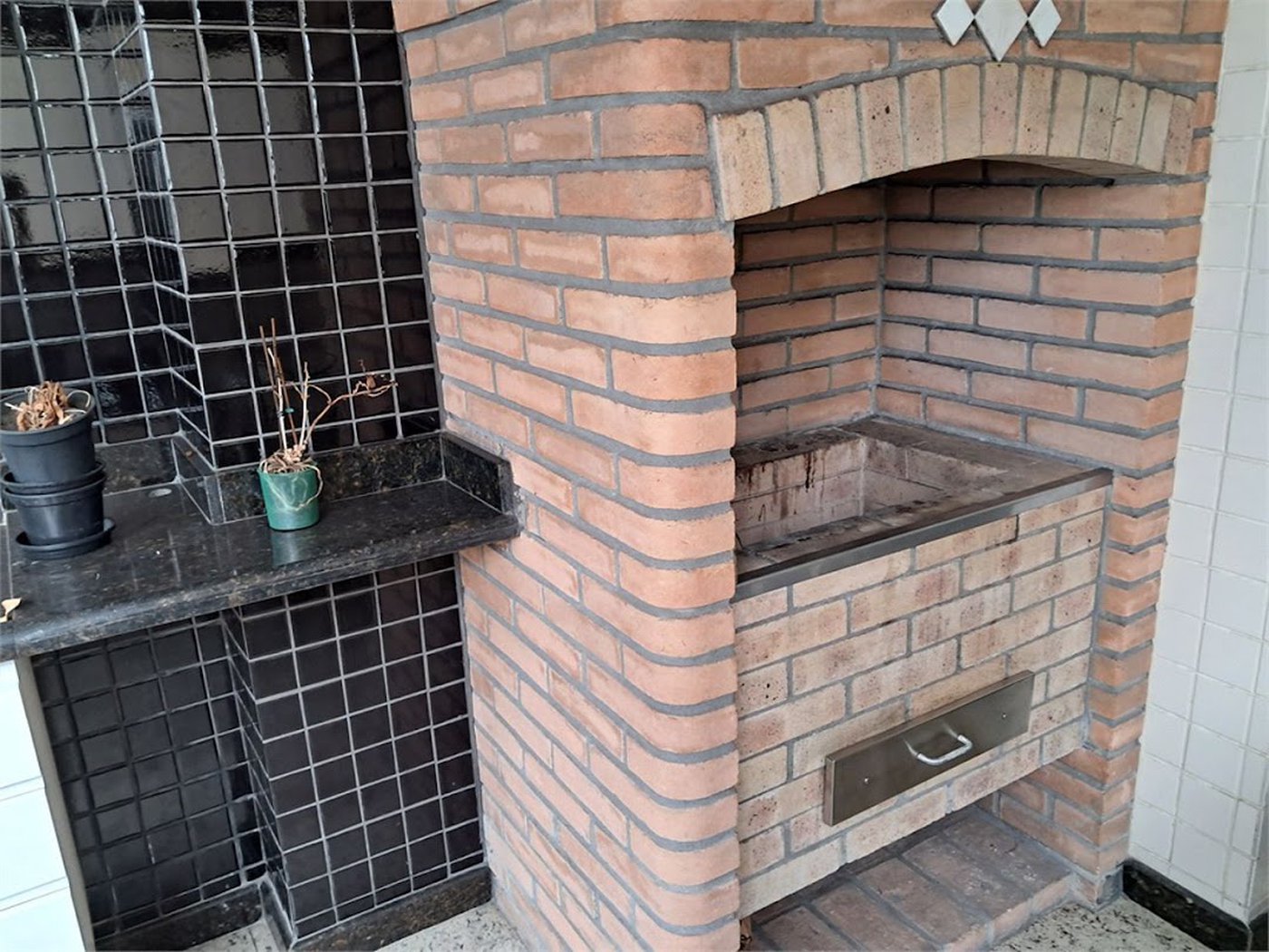 Apartamento Residencial à venda, Gonzaga, Santos - AP0761.