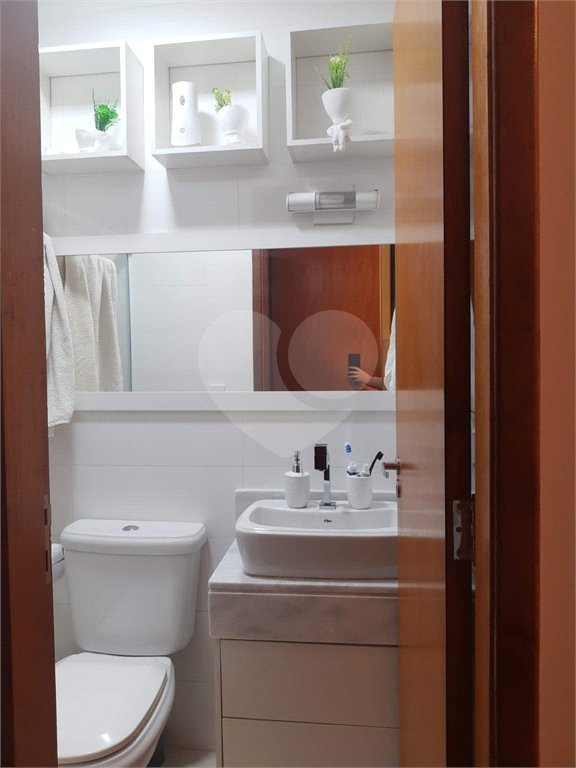 Casa à venda com 2 suítes no condomínio Residencial Poncet, São Paulo - SP