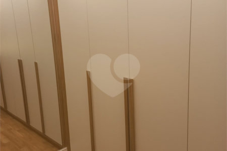 Apartamento à venda com 2 quartos, sendo 1 suíte, em Vila Olímpia, São Paulo, SP