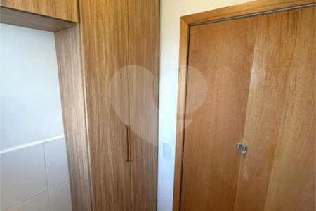 Sobrado à venda com 3 quartos, sendo 1 suíte, em Jardim do Lago, Atibaia, SP
