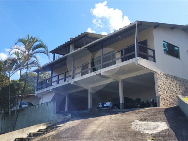 Casa à venda com 5 quartos, sendo 2 suítes,  no condomínio Alpes da Cantareira, Mairiporã - SP