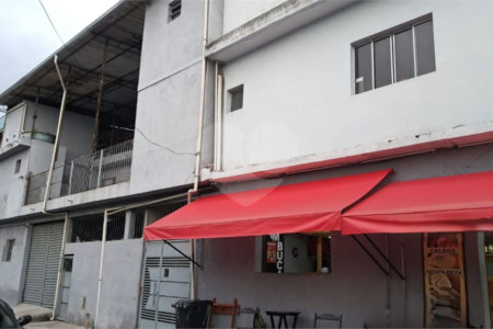 Sobrado à venda com 2 quartos, sendo 1 suíte, em Vila Zat, São Paulo, SP