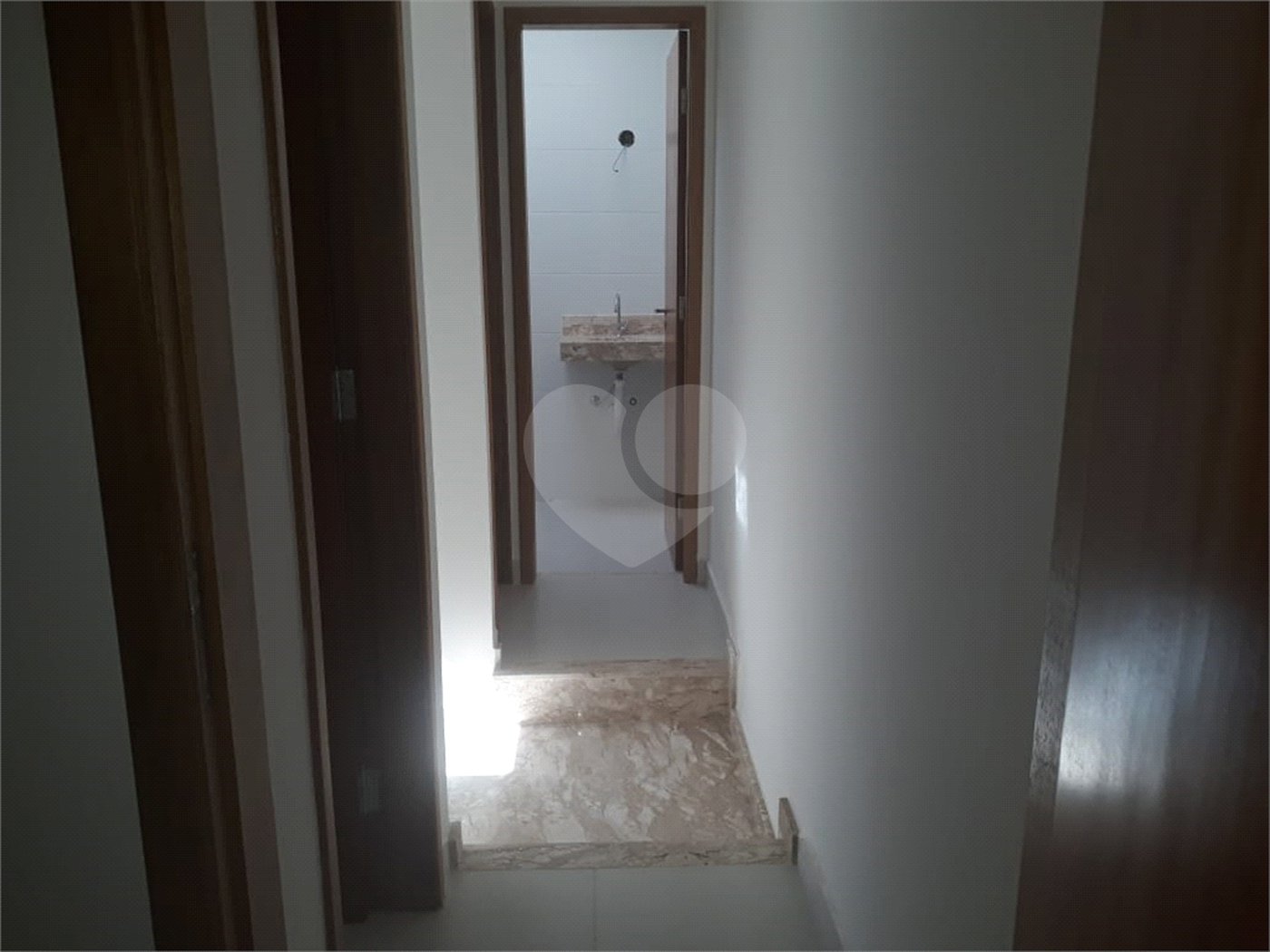 Casa à venda ou para alugar com 3 quartos, sendo 1 suíte, no condomínio martinha, São Paulo - SP