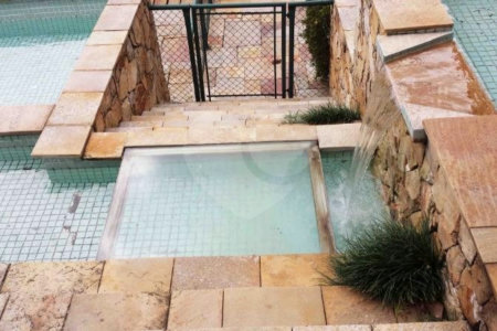 Sobrado à venda com 4 quartos, sendo 2 suítes, em Alto da Boa Vista, São Paulo, SP