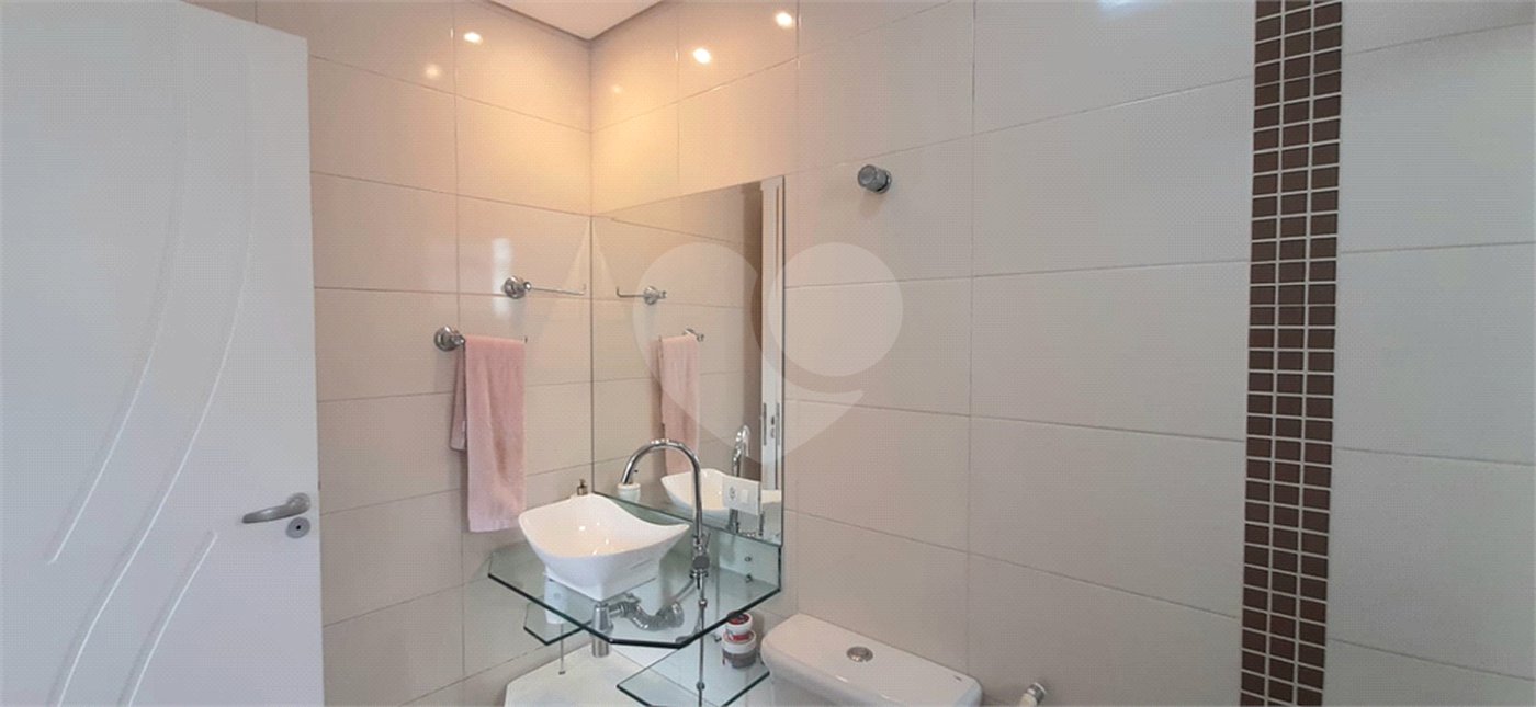 Sobrado à venda com 4 quartos, sendo 2 suítes, em Tucuruvi, São Paulo, SP