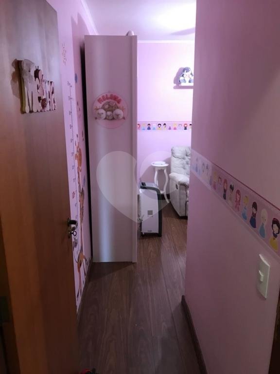 Casa à venda com 3 quartos, sendo 1 suíte, no condomínio Residencial Gabriela, São Paulo - SP