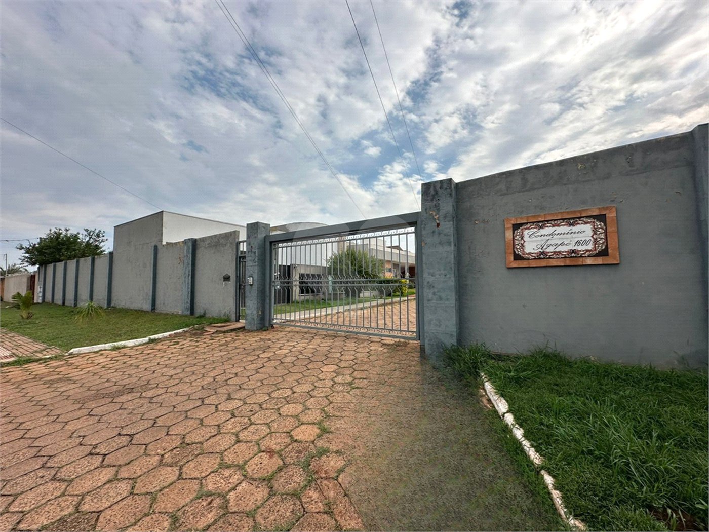 Casa à venda com 3 quartos, sendo 1 suíte,  no Centro, Ponta Porã, MS
