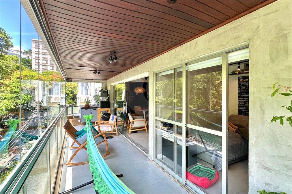 Apartamento à venda com 3 quartos, sendo 1 suíte, em Lagoa, Rio de Janeiro, RJ