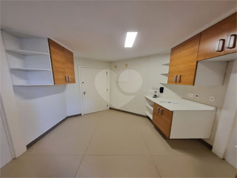 Apartamento à venda com 2 quartos, sendo 1 suíte,  em Barra da Tijuca, Rio de Janeiro, RJ