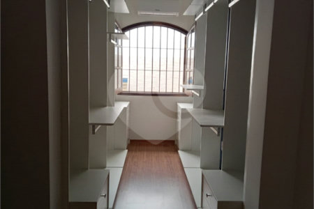 Casa à venda com 4 quartos, sendo 1 suíte,  em Vila Oliveira, Mogi das Cruzes, SP