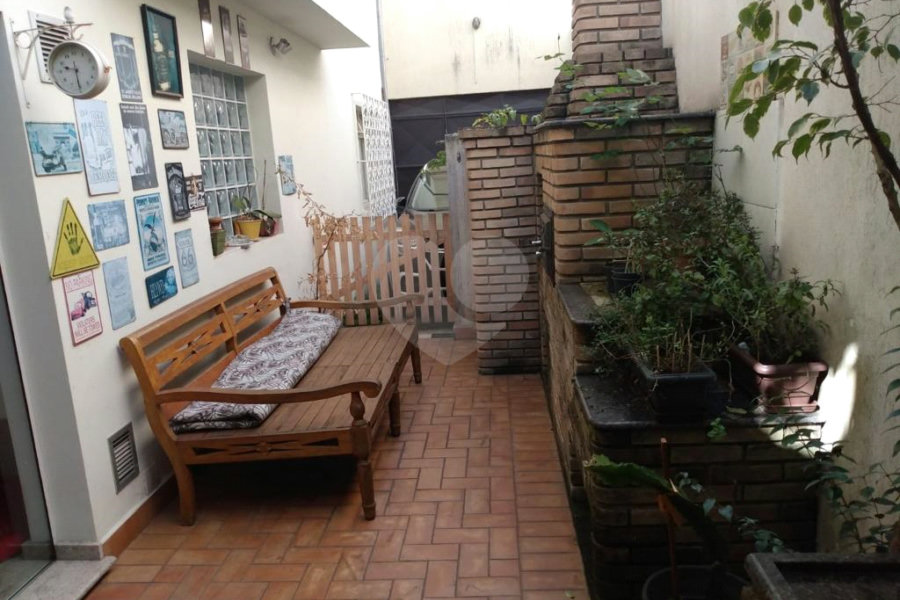 Sobrado à venda com 3 quartos, sendo 2 suítes, em Vila Mariana, São Paulo, SP