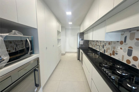 Apartamento à venda com 3 suítes em Brooklin Paulista, São Paulo, SP