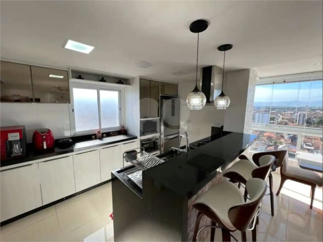 Duplex à venda com 3 suítes em Caiçara, Praia Grande, SP