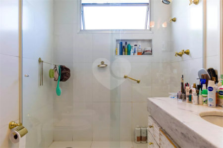 Apartamento à venda com 4 quartos, sendo 2 suítes, em Real Parque, São Paulo, SP