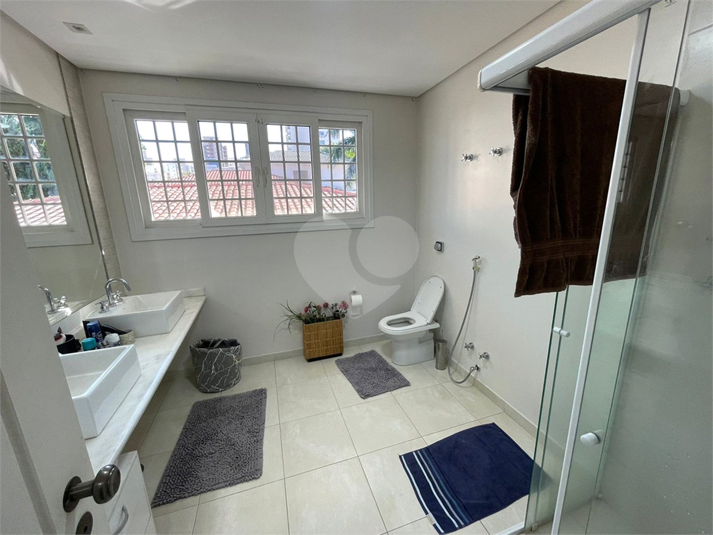 Casa à venda com 4 suítes no condomínio Fechado, São Paulo - SP