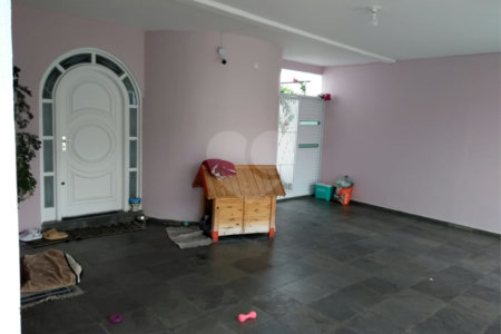 Sobrado à venda com 3 suítes em Jardim Realce, Suzano, SP