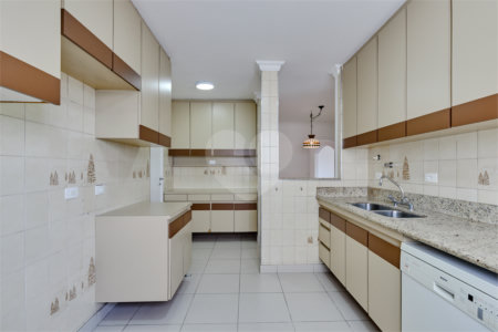 Apartamento à venda com 4 suítes em Campo Belo, São Paulo, SP