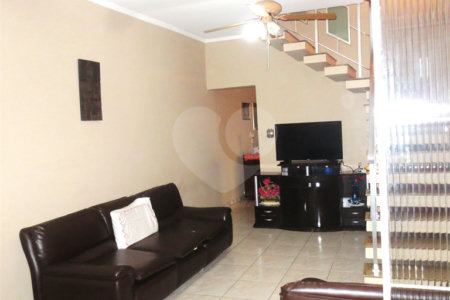 Sobrado à venda com 4 quartos, sendo 1 suíte, em Cambuci, São Paulo, SP