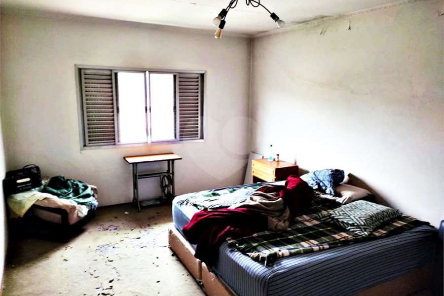 Sobrado à venda com 5 quartos, sendo 2 suítes, em Vila Nova Cachoeirinha, São Paulo, SP