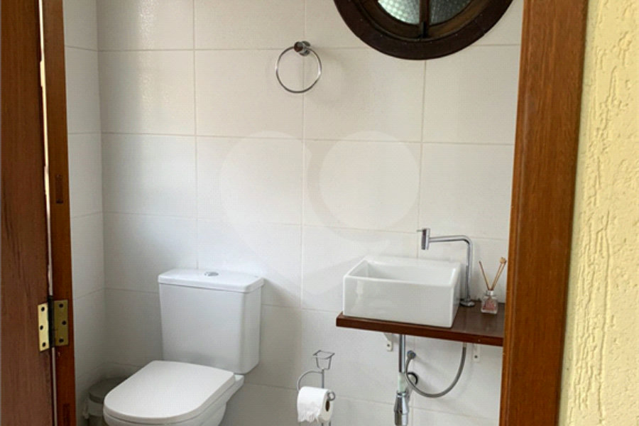 Casa Térrea à venda com 3 quartos, sendo 1 suíte, em Horto, São Paulo, SP