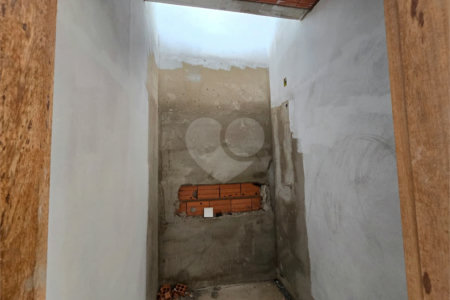 Casa à venda com 3 quartos, sendo 1 suíte, no condomínio Tivolli, Itapetininga - SP