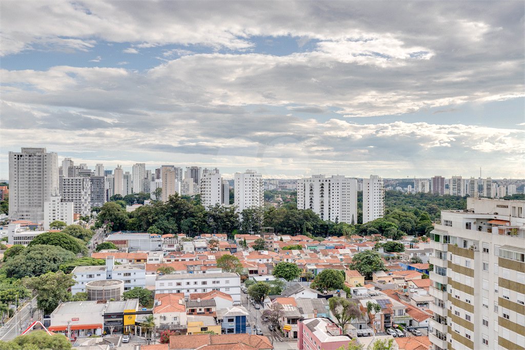 Apartamento à venda com 4 quartos, sendo 1 suíte,  em Chácara Santo Antônio, São Paulo, SP