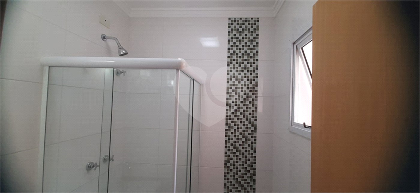 Casa à venda com 3 quartos, sendo 2 suítes, no condomínio Mário Araújo, São Paulo - SP