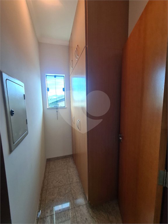 Casa à venda com 4 quartos, sendo 2 suítes, no condomínio Bosque de Grevilea, Vinhedo - SP