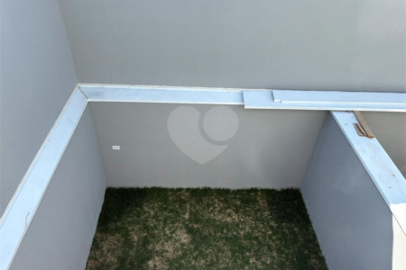 Sobrado à venda com 3 quartos, sendo 1 suíte,  em Calmon Viana, Poá, SP