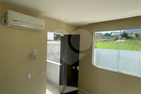 Casa à venda com 3 quartos, sendo 1 suíte, no condomínio Residencial Green Ville, Rio de Janeiro - RJ