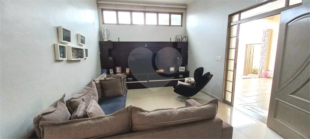 Casa Térrea à venda com 3 quartos, sendo 1 suíte, em Ribeirânia, Ribeirão Preto, SP